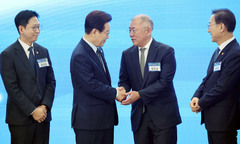 현대차그룹, 투자 발표 38일 만에 정책금융기관과 협약…새만금 프로젝트 속도