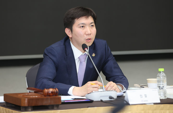 [오늘의 뉴스종합] 대한체육회장 선거 직선제 도입 논의 보류와 박정환 세계 기선전 우승, K리그 중계방송 변화 예고