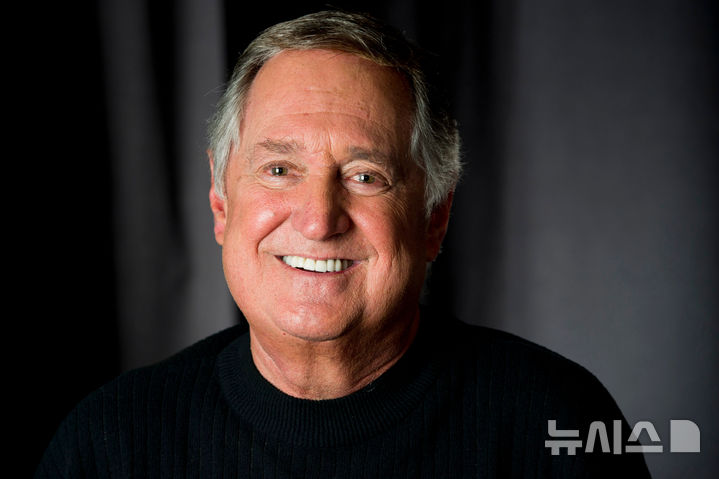 미 싱어송라이터 닐 세다카 86세로 서거