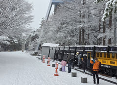 아침 영하권 쌀쌀, 한낮 포근…강원 산지 대설[오늘날씨]