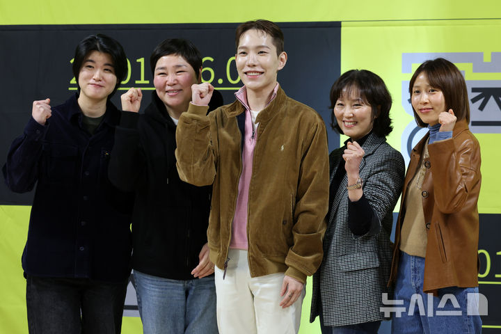 여고 배구부부터 제주 떠난 해녀까지…창작산실 마지막 라인업