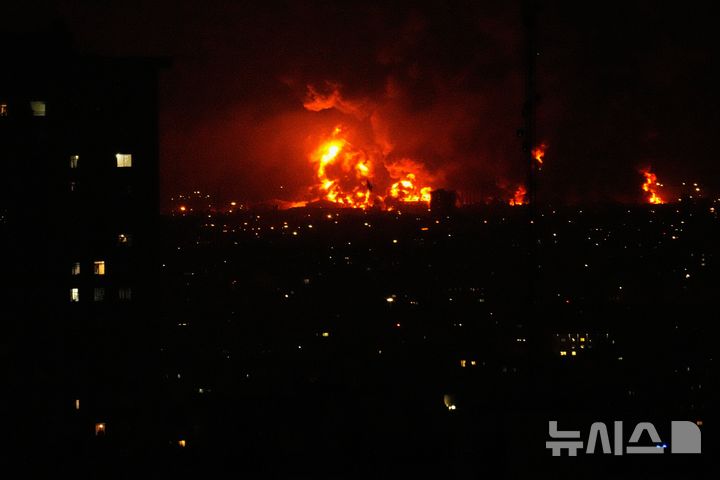 이스라엘군, "이란 새 후계자 나오는대로 다 처단할 것"