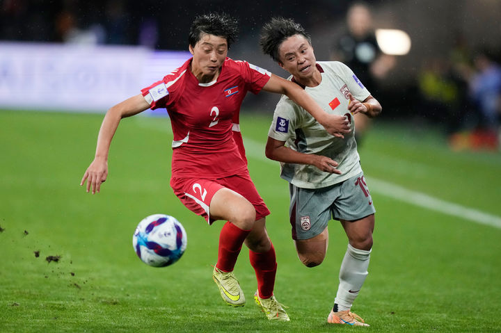 북한 여자 축구, 아시안컵 8강 진출과 한국 야구의 기적적인 도전