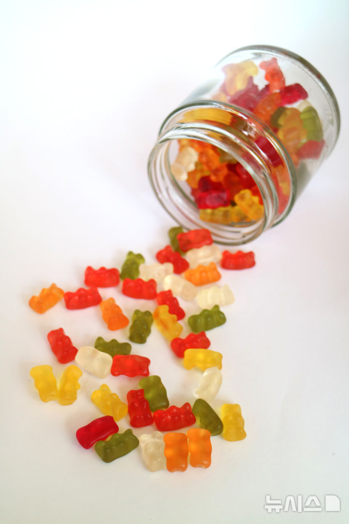 "식감이 좋아요" 얼려 먹는 젤리 열풍…치아 건강엔 '독'