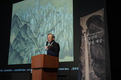 나귀 뒷다리 하나로 웃겼다…유홍준이 본 '대기만성' 겸재 정선