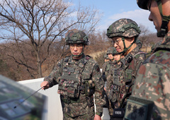 김규하 육군총장, 브런슨 사령관에 DMZ 내 로봇개 투입 제안