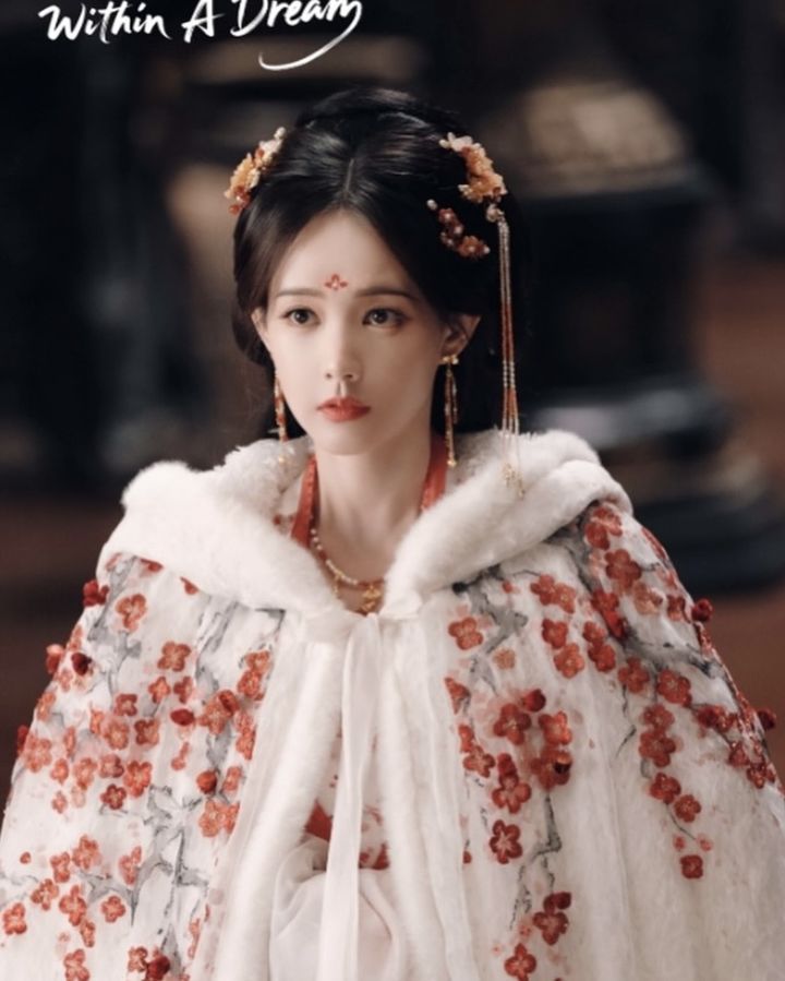 대역 배우서 주연으로…中 배우 리이퉁 '현실판 신데렐라'