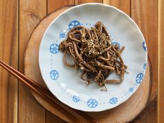 "라면에 고사리 넣어 먹었는데"…암 유발하는 의외의 음식 3가지