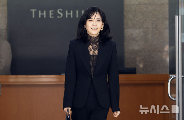 이부진 호텔신라 사장, 올블랙 패션으로 주총 참석… 사내이사 6연임 [뉴시스Pic]