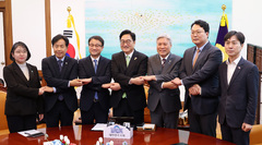 민주당 등 6개 정당, '지선 동시 개헌' 추진…국힘 불참