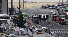 BTS 광화문 공연 D-2, 전 세계 이목 집중…외신도 취재 경쟁 [BTS 컴백] 