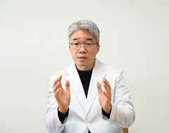 간암 수술의 진화…"로봇, 손떨림 같은 인간한계 극복"[인터뷰]