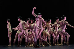 꿈틀대는 생명력과 에너지…춤의 무한한 가능성 보여준 '재키'[객석에서]