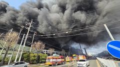 대전 車부품공장 화재, 불길 거세 초기 진화 난항…실종자 촉각