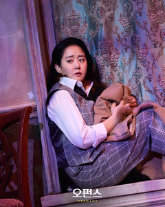 문근영의 낯선 얼굴, 위로와 격려로 그린 성장…연극 '오펀스'[객석에서]