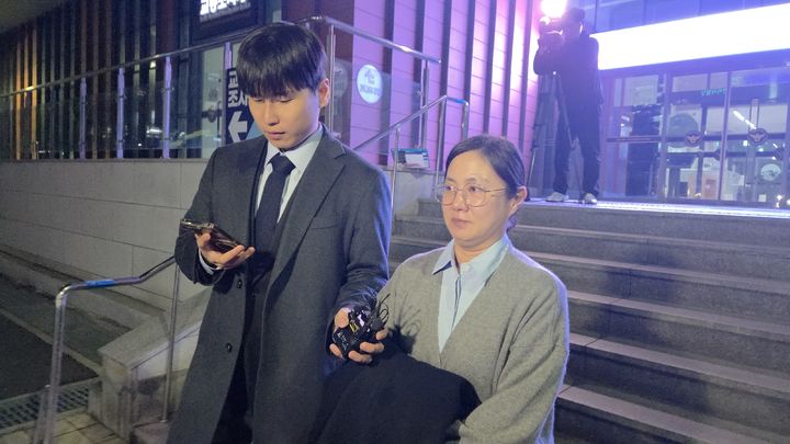'매니저 갑질' 박나래 2차 조사, 7시간 만에 종료…