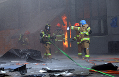 "실종자 위치, 2층 휴게실 추정…정확한 건 수색해봐야"[일문일답]