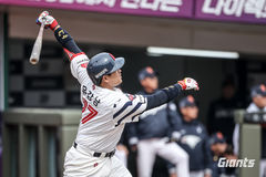 롯데 유강남, 41일 만에 1군 복귀…LG, 함덕주·이정용 말소