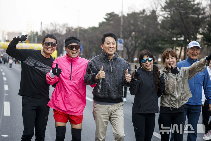 오세훈 서울시장, 쉬엄쉬엄 모닝 현장 찾아 점검 [뉴시스Pic]