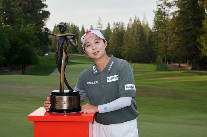 '와이어 투 와이어' 김효주, LPGA 파운더스컵 우승… 통산 8승 달성 [뉴시스Pic]