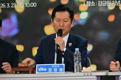 정청래, 노무현 묘역 찾아 "노짱님, 검찰개혁 보고드린다"…권양숙 여사도 예방(종합2보)