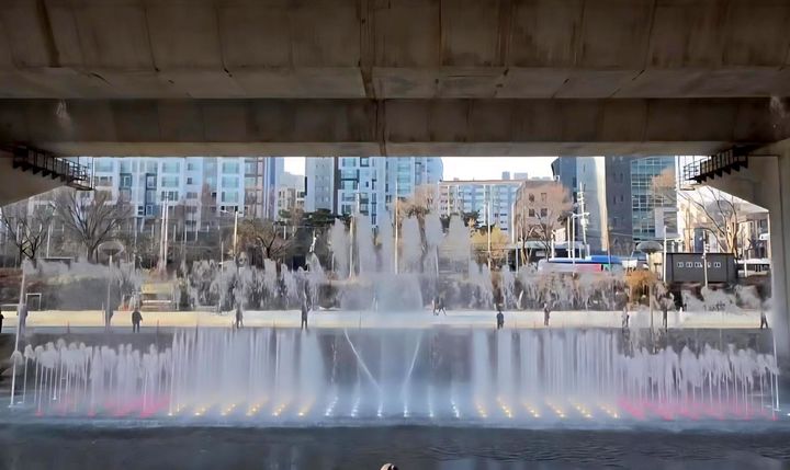 서대문구, '홍제천 음악분수' 이달 27일부터 본격 가동