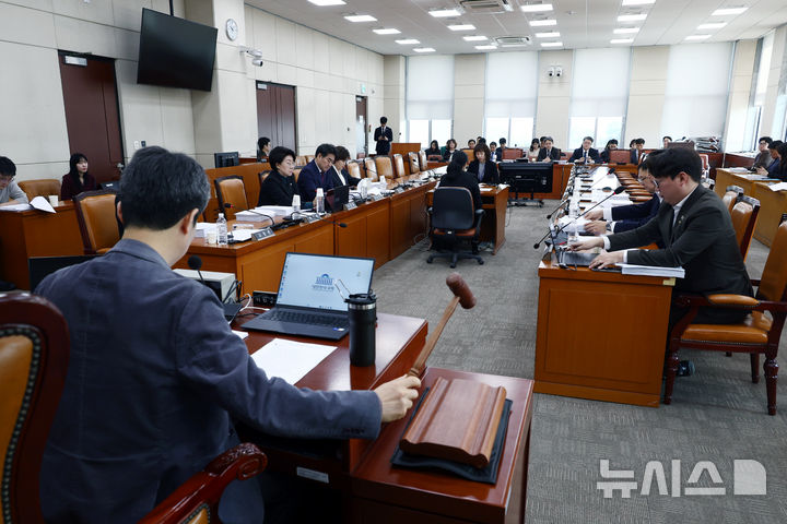 부산 글로벌허브도시 특별법 국회 행안소위 통과 