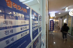 서울 임대차 갱신계약 절반 육박…'월세화'도 가속