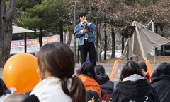 신화 김동완, 잇단 설화에 결국 사과…"언행에 책임감 갖겠다"