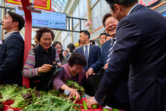 이재명 대통령, 진주중앙시장 방문