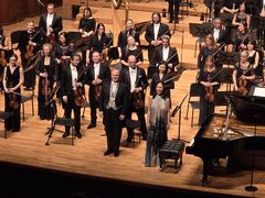 손열음, 여백으로 풀어낸 버르토크…BBC심포니 시벨리우스로 응집·폭발 [객석에서]