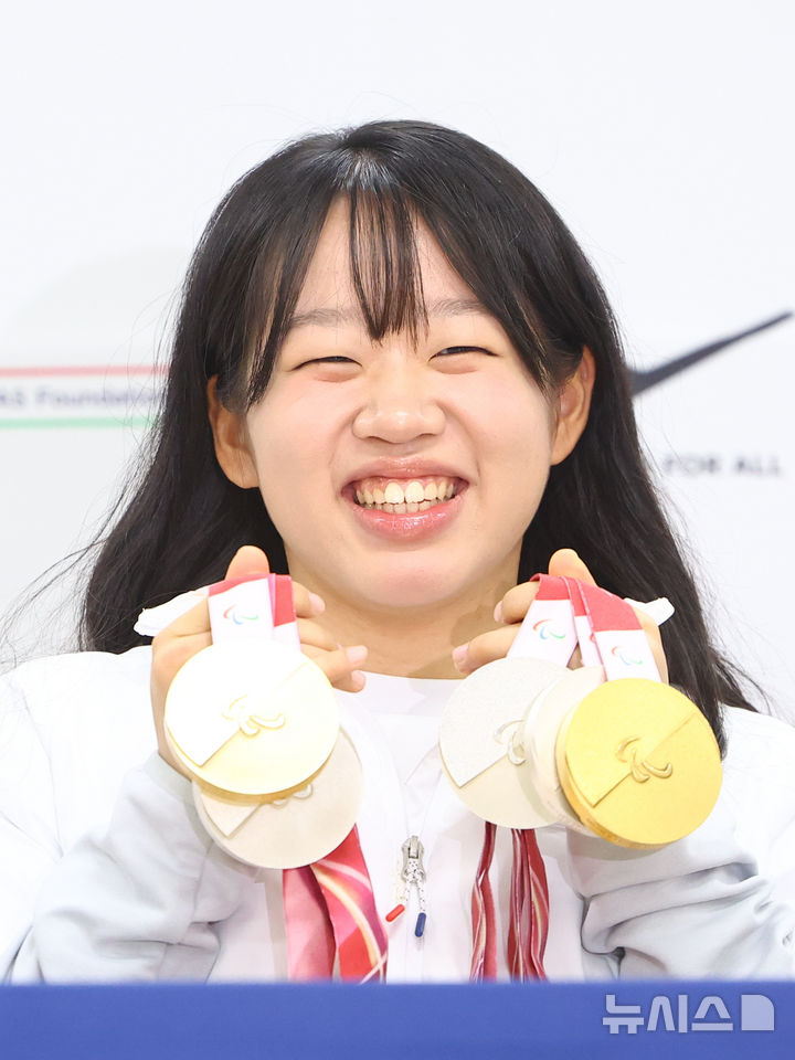 김윤지 특별선수상 수상, 황대헌 국가대표 선발전 불참, KBO 굿즈 인기 폭발