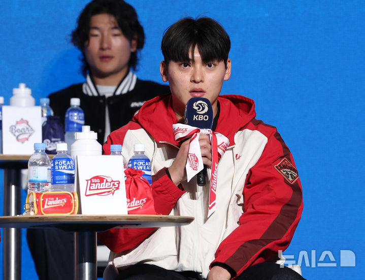 [오늘의 뉴스종합] 프로야구 시즌 개막 준비와 여자배구 플레이오프 긴장감 고조, 수영 대표 선발전 성과