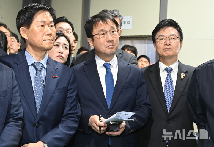 당정, '나프타 대체수입 지원' 추경 포함 공감대