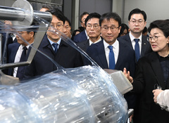 한병도 "나프타 수급 불안정… 국가 차원 지원 필요" [뉴시스Pic]