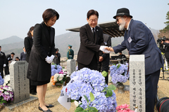 이 대통령, 취임 후 첫 서해수호의 날 기념식 참석…"평화·번영의 터전으로" [뉴시스Pic]