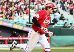 '고명준 결승타' SSG, 롯데 6연패 몰아넣고 4연승 '단독 선두'…KIA 4연패 탈출(종합)