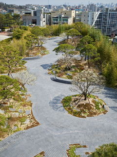 리움미술관 야외 데크, ‘모두의 공간’으로…오로즈코 정원 공개