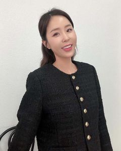 신지, 결혼 앞두고…"킴 카다시안 시술 받아"