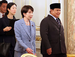 '美 불확실성'에 유럽·동남아 힘싣는 日…프랑스·인니와 공조 확대