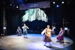 창작연희극 '봄을 안고 온 아이', 관객 평점 9.8점 