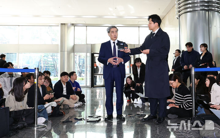 신현송 한은 총재 후보, 46억 외화자산 보유…향후 청문회 쟁점 될 듯