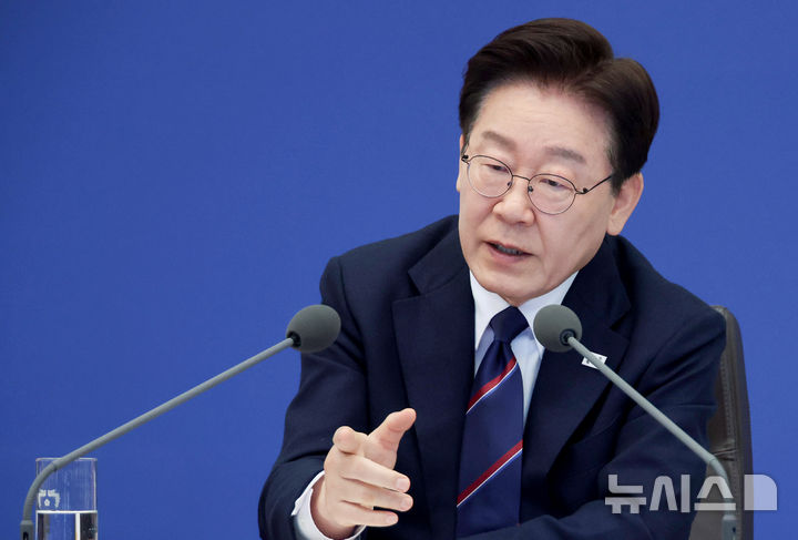 이재명 대통령, 중동발 위기에 "긴급재정명령 검토" [뉴시스Pic]