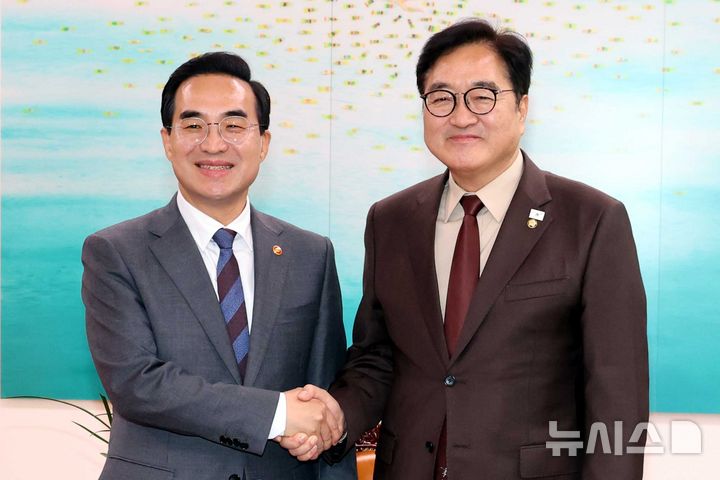 우 의장, 박홍근 기획예산처장관 접견…"추경 속도 중요성 알아"