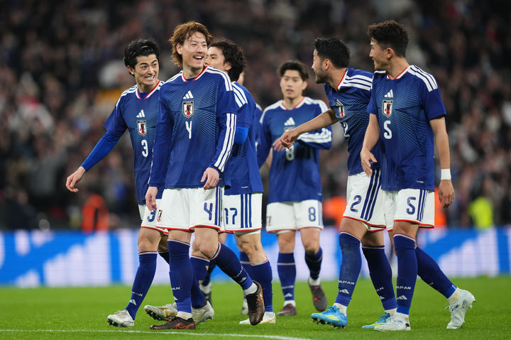 한국은 2연패인데…일본은 '축구 종가' 잉글랜드 1-0 격파 이변