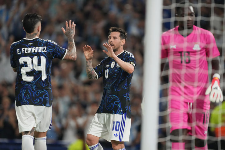 아르헨티나의 대승과 한국 축구의 부진, 프로야구 팀들의 불안한 시작