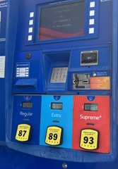 미 3월, 물가 0.9% 뛰어 CPI 연 인플레 3.3%로 ↑…23개월 래 최고(종합)