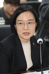 이 대통령, 새 국무총리 후보자에 한성숙 지명…20년만의 여성 총리