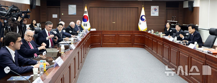 정동영 장관, EU의회 외교위원회 방한단 면담