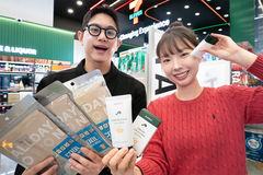 세븐일레븐은 여름 준비 중…냉감 소재 이너웨어·쿨토시 출시